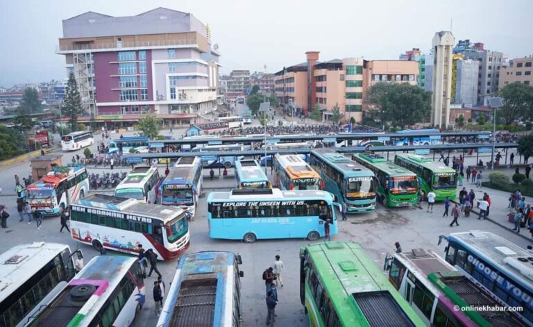 काठमाडौ जाने रात्रि बस चलाउन रोक 