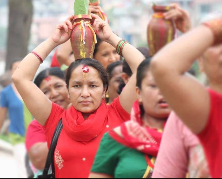 उत्साह सहितको सहभागितामा ब्रह्मकुमारी राजयोग उपसेवा केन्द्र गरुडाद्वारा फाल्गुन १७ गते कलश यात्राको तयारी हुँदै