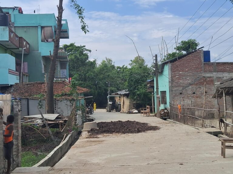 गढवा टोलको नालामा तीन वर्षदेखि स्ल्याब नलाग्दा जनजीवन प्रभावित