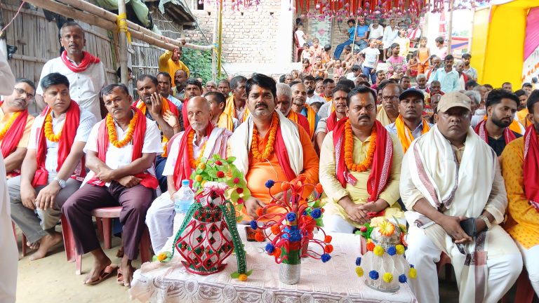 बौधीमाई प्रथम मेयर राजिव रंजन गरे दुर्गा माताको नेत्र मिलन समारोह उद्घाटन