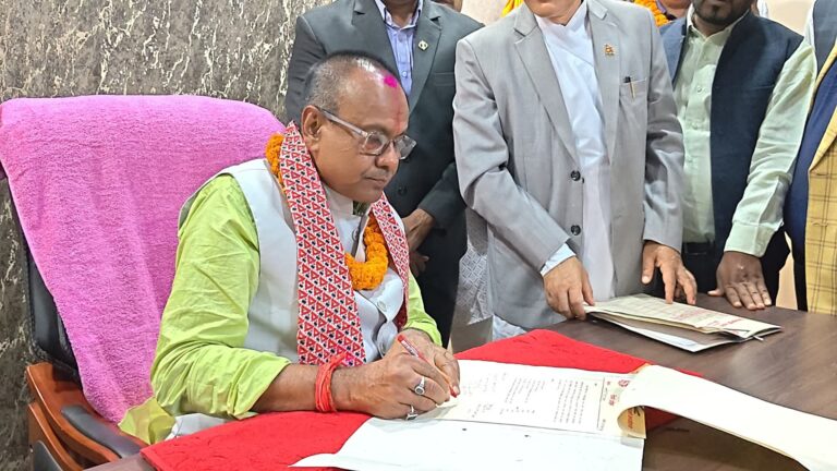 मधेशका मुख्यमन्त्री कृष्णप्रसाद यादव सबै दलको विश्वास मत पाए